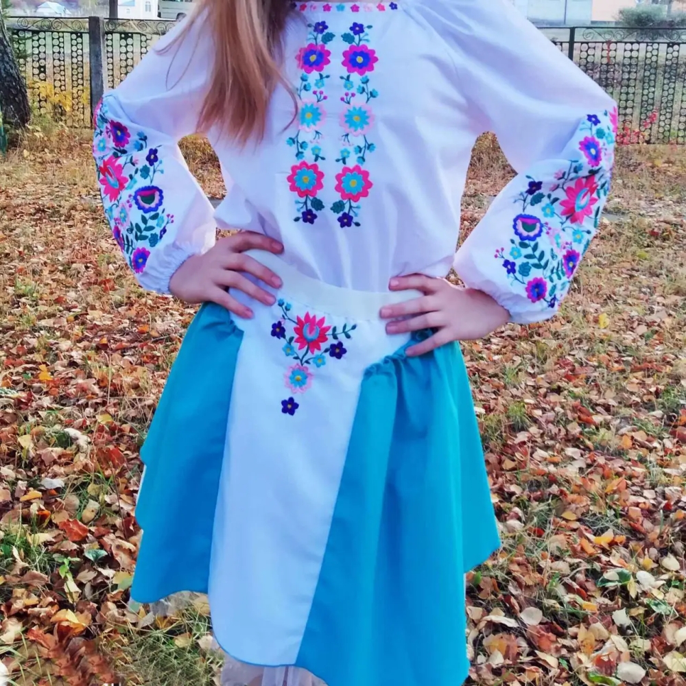 Дитячий вишитий комплект бузковий, бірюзовий Квітка блуза та спідниця для дівчинки